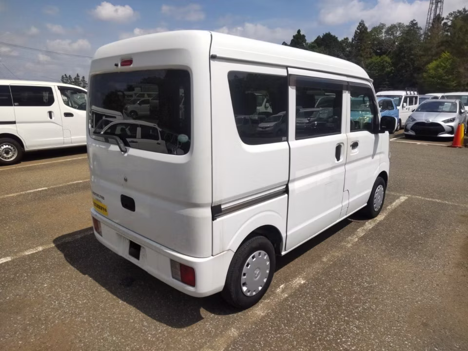 MITSUBISHI MINICAB