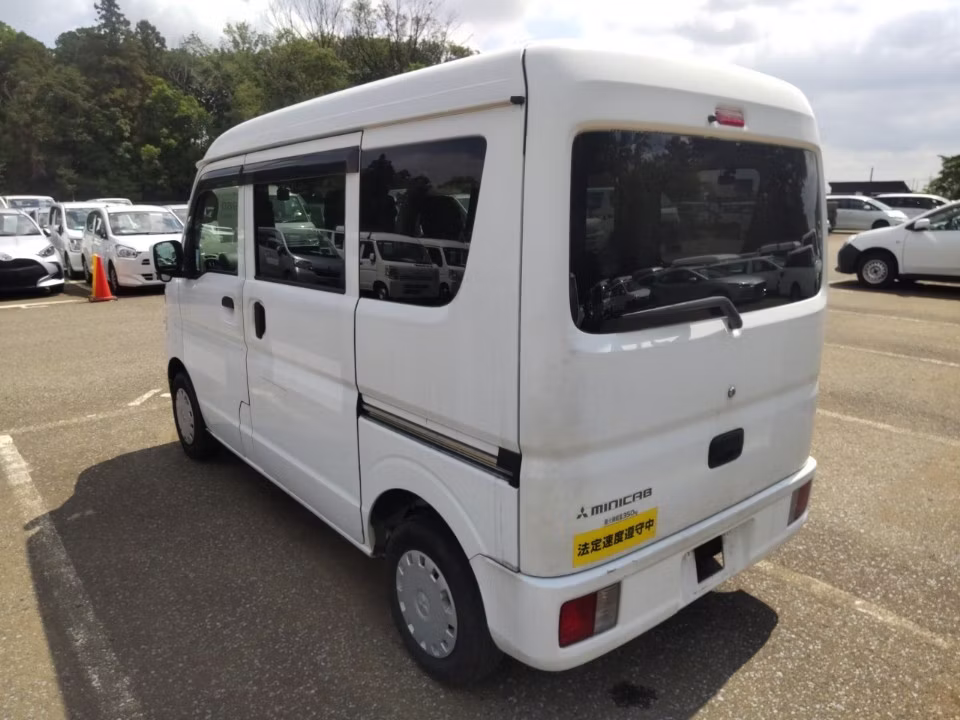 MITSUBISHI MINICAB
