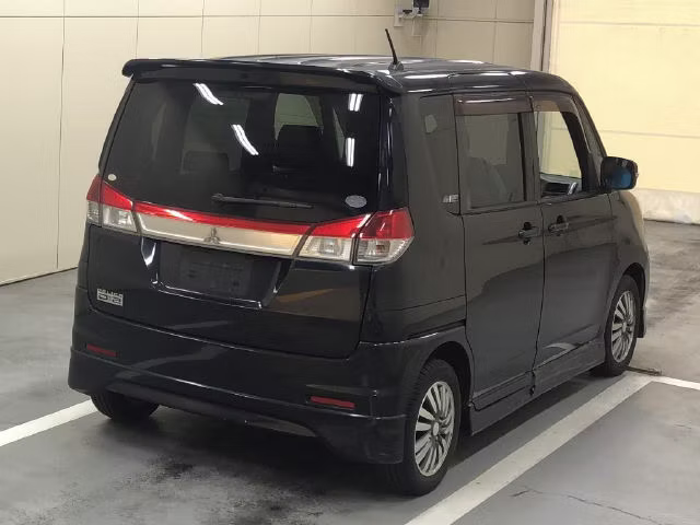 MITSUBISHI DELICA D:2