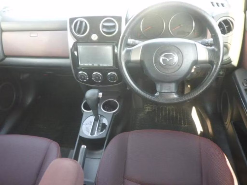 MAZDA VERISA