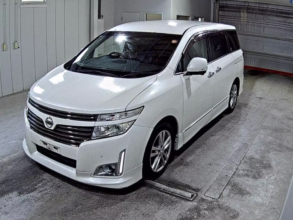 NISSAN ELGRAND