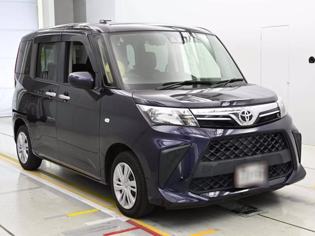 TOYOTA ROOMY