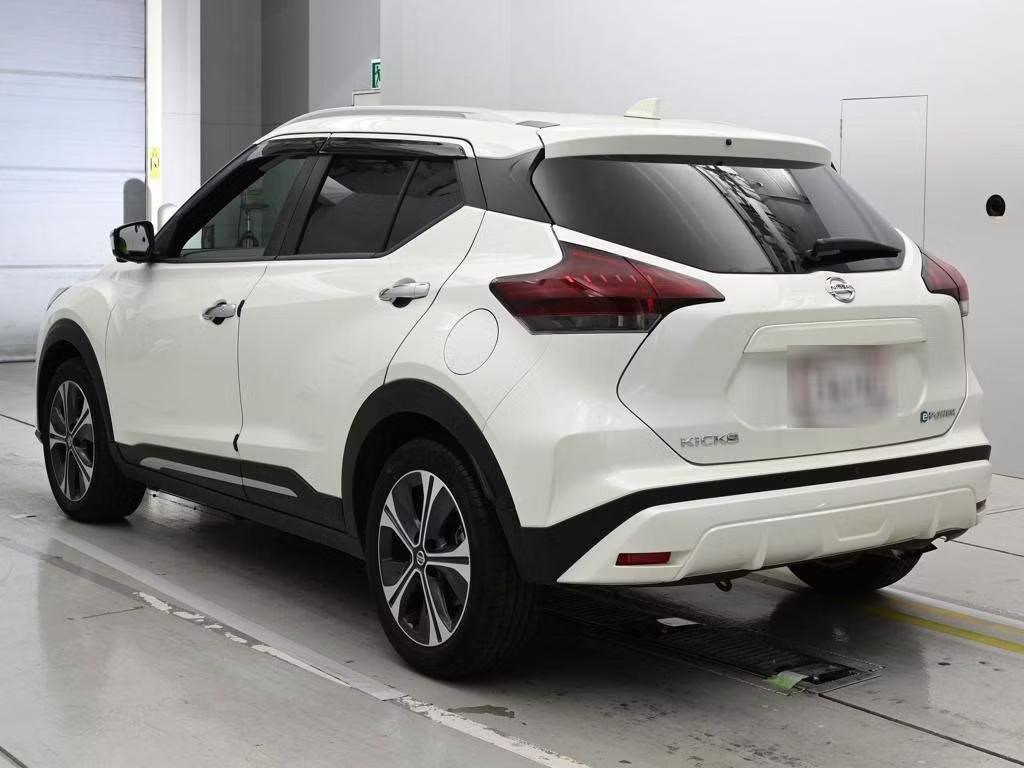 NISSAN KICKS