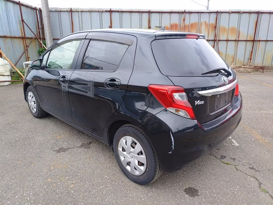 TOYOTA VITZ