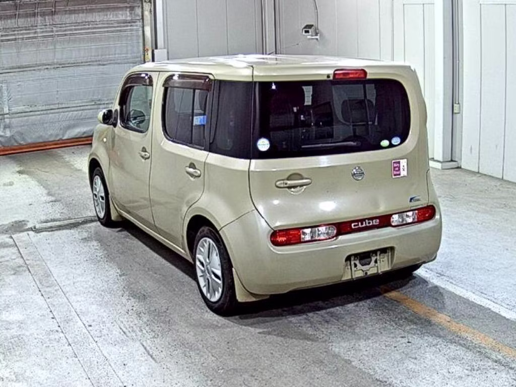NISSAN CUBE