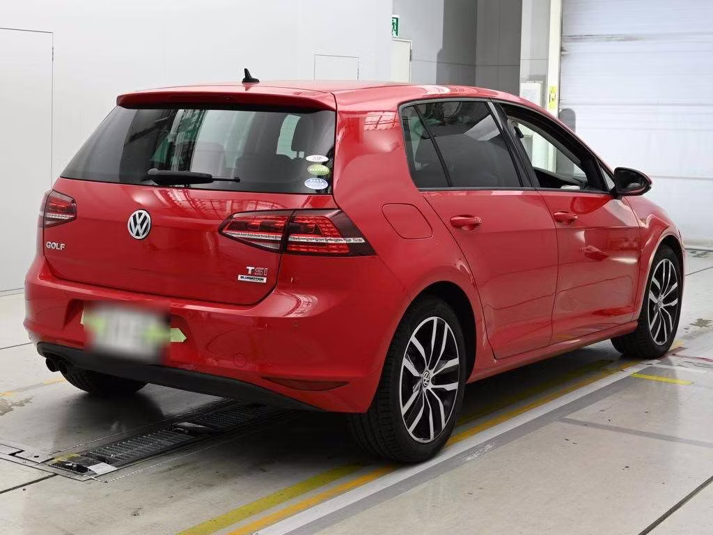 VOLKSWAGEN GOLF