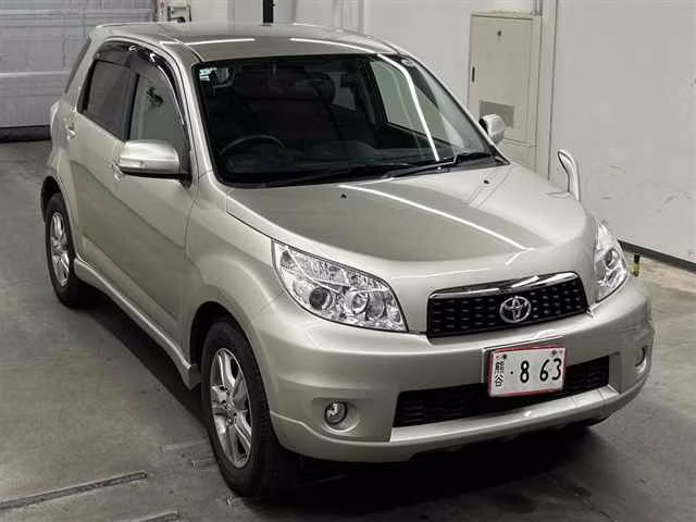 TOYOTA RUSH