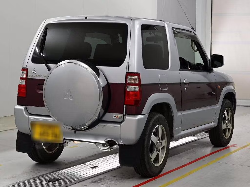 MITSUBISHI PAJERO MINI