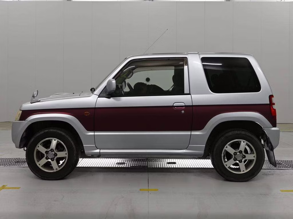 MITSUBISHI PAJERO MINI