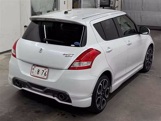 SUZUKI SWIFT
