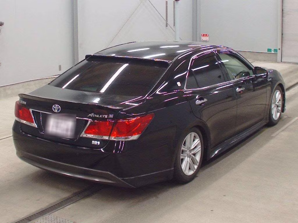 TOYOTA CROWN