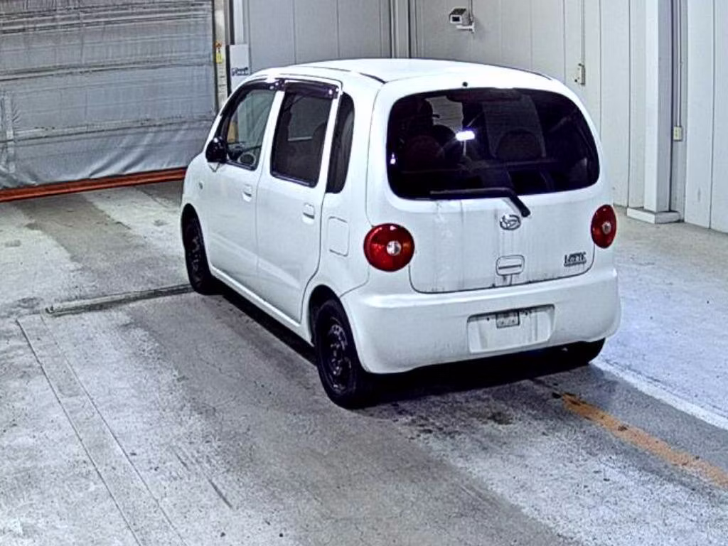 DAIHATSU MOVE LATTE