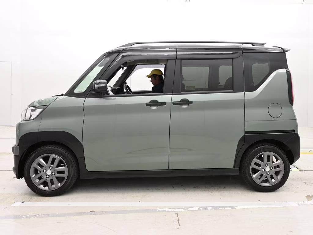 MITSUBISHI DELICA MINI