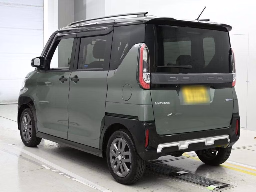 MITSUBISHI DELICA MINI