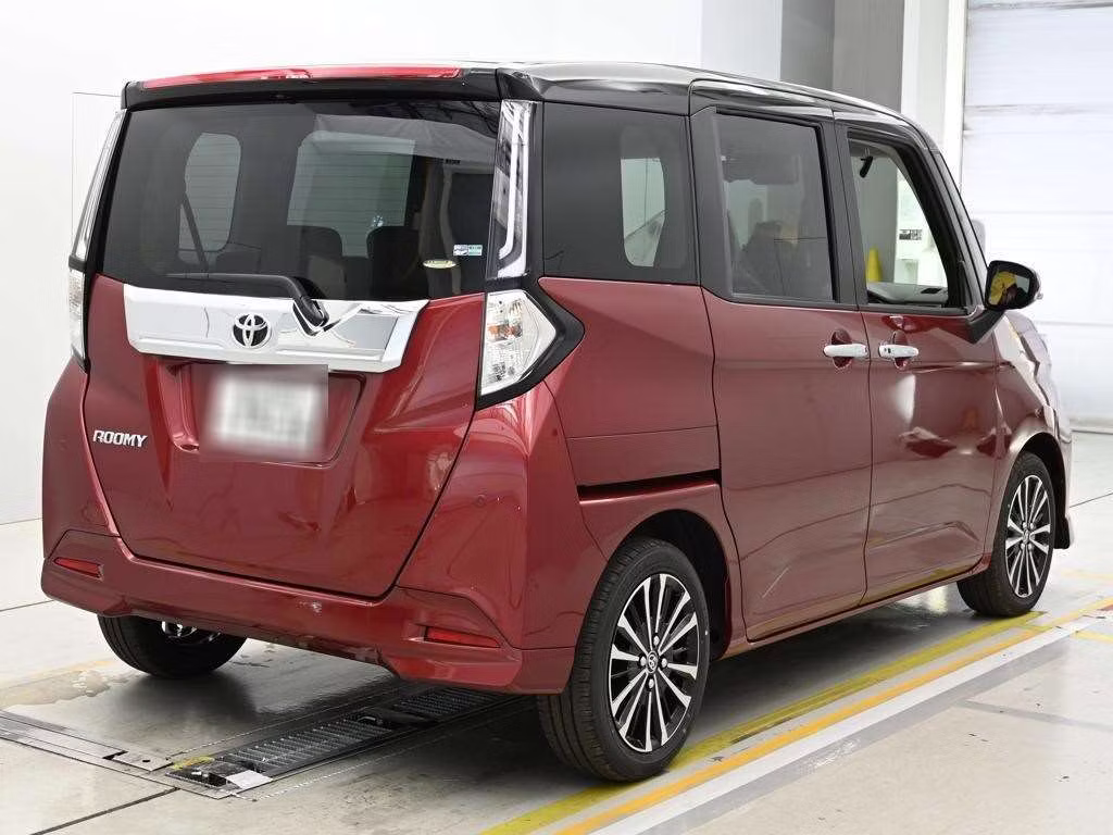 TOYOTA ROOMY