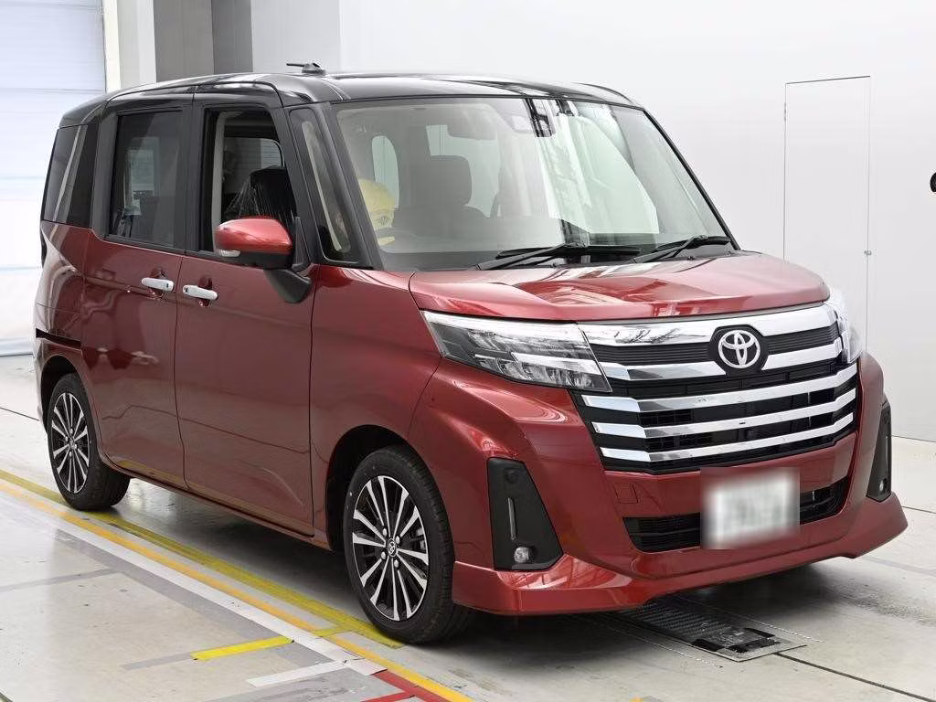TOYOTA ROOMY