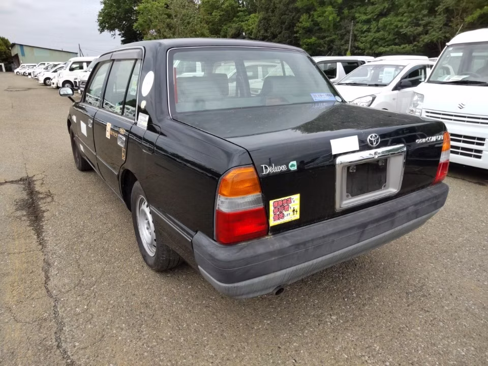 TOYOTA CROWN