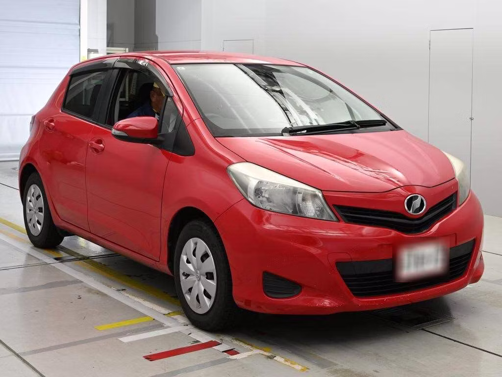 TOYOTA VITZ