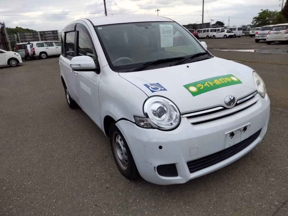 TOYOTA SIENTA