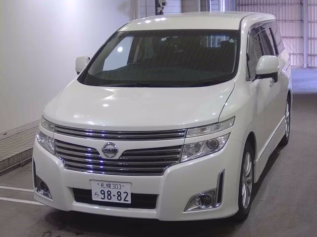 NISSAN ELGRAND
