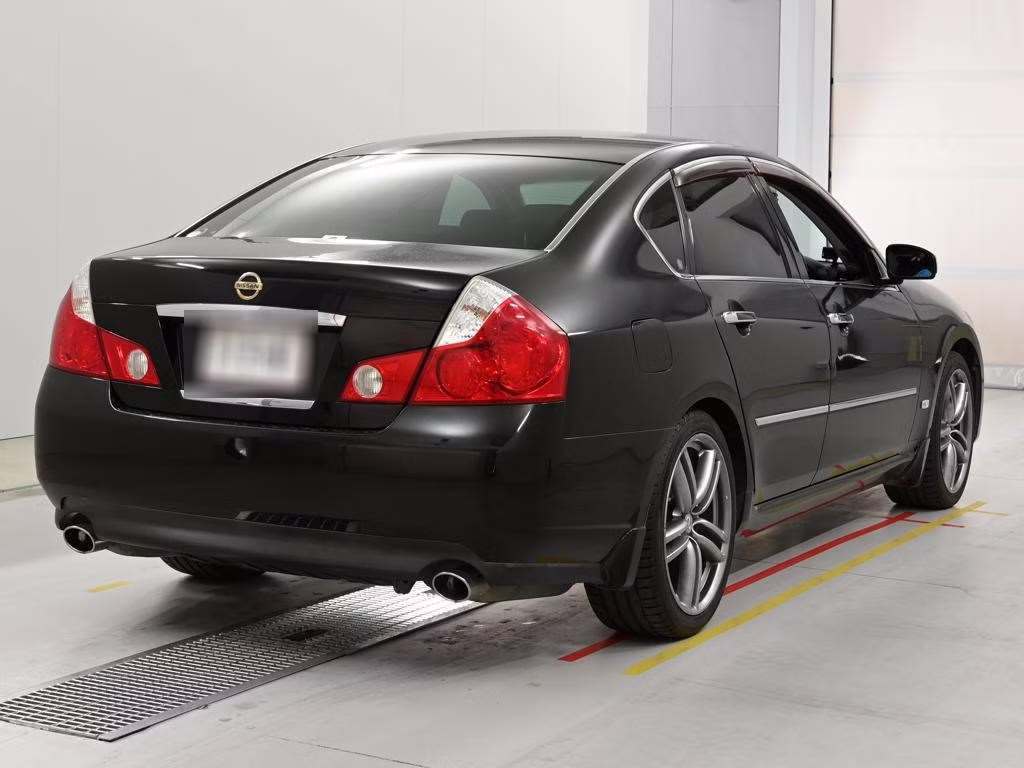 NISSAN FUGA