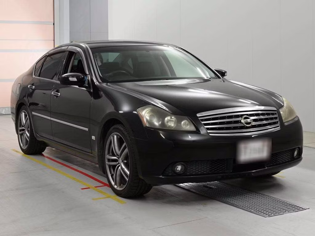 NISSAN FUGA
