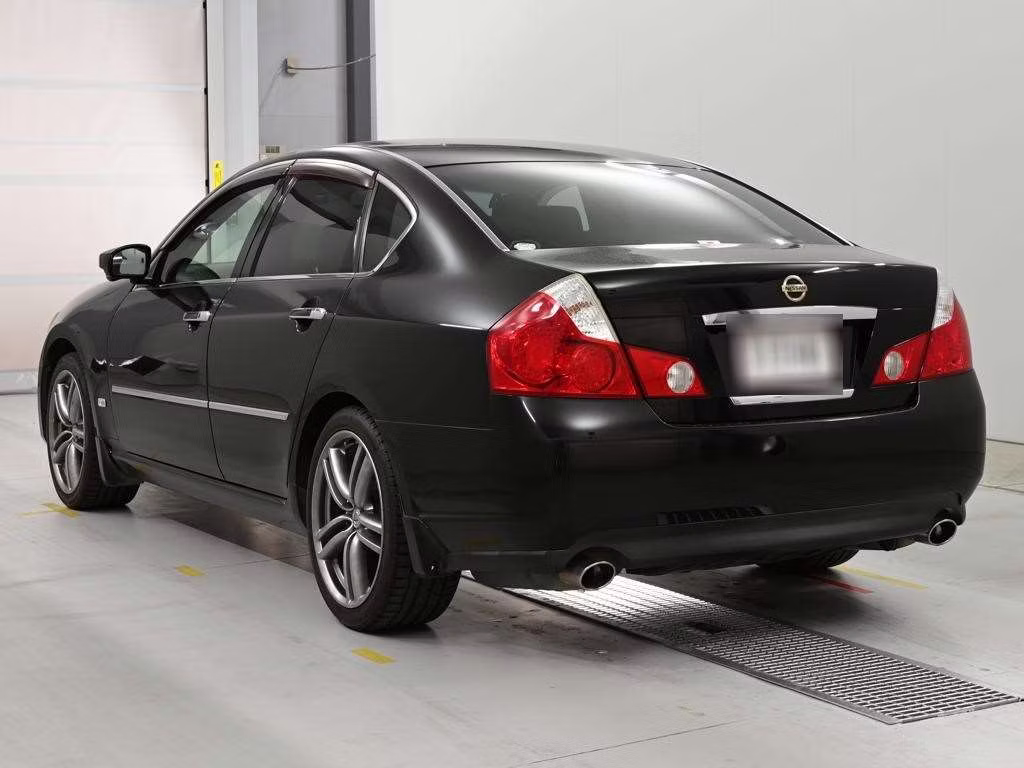 NISSAN FUGA