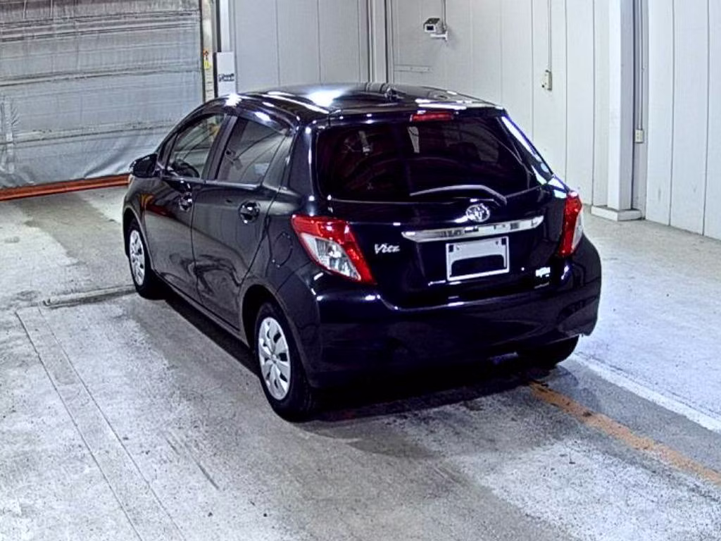 TOYOTA VITZ