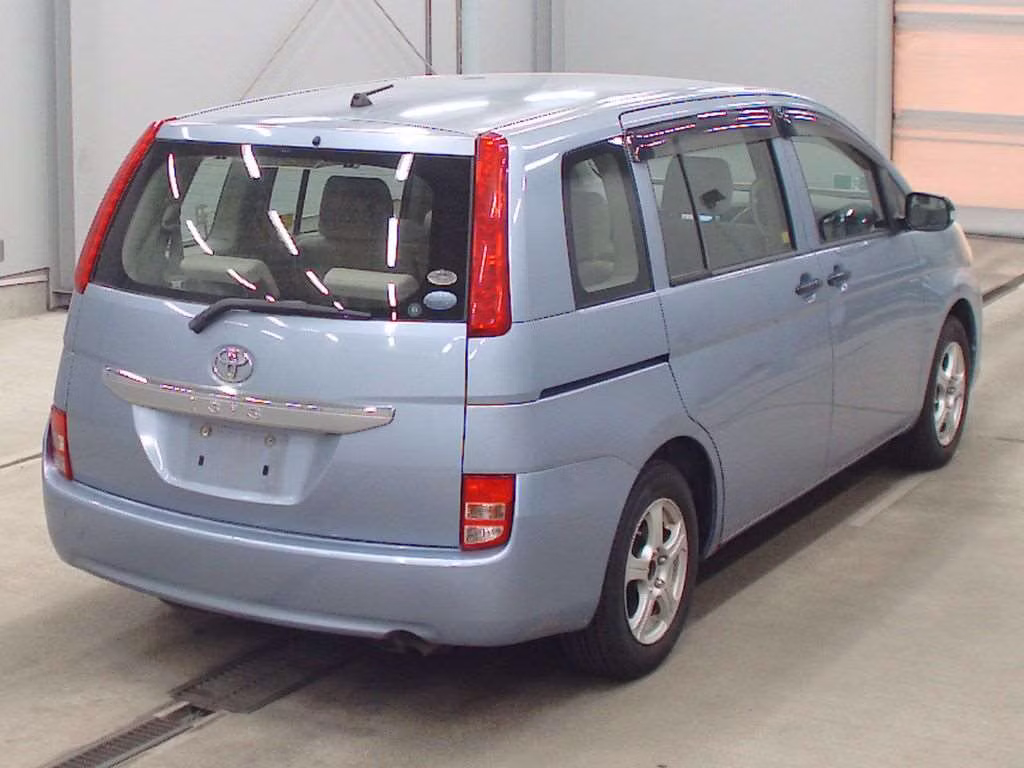 TOYOTA ISIS