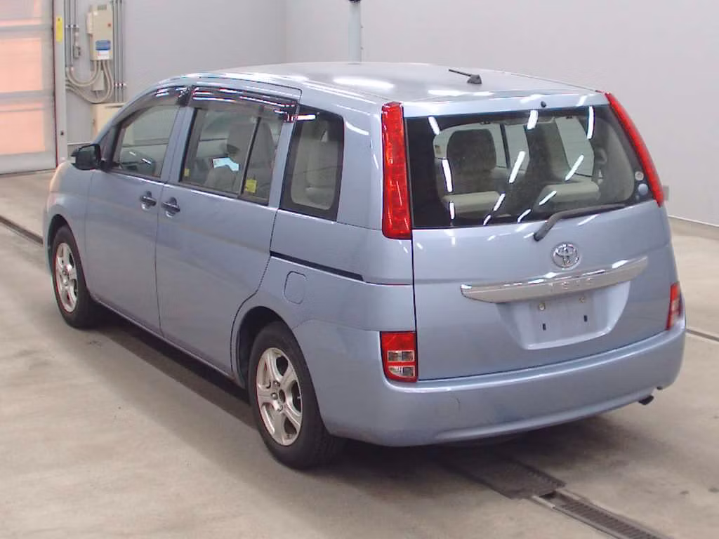 TOYOTA ISIS