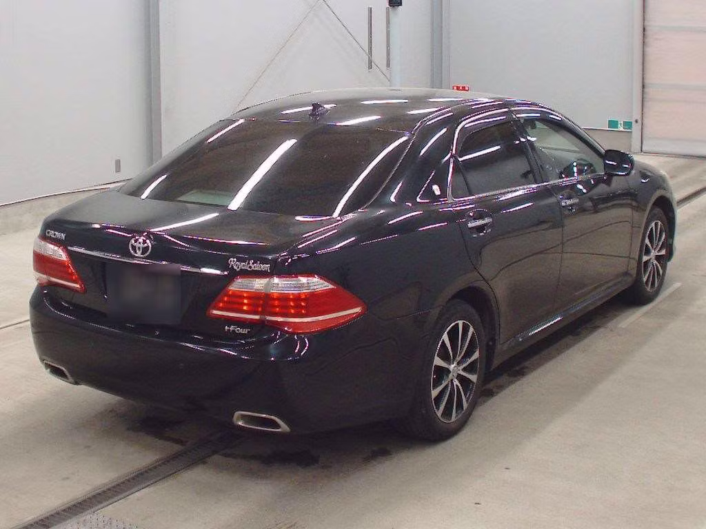TOYOTA CROWN