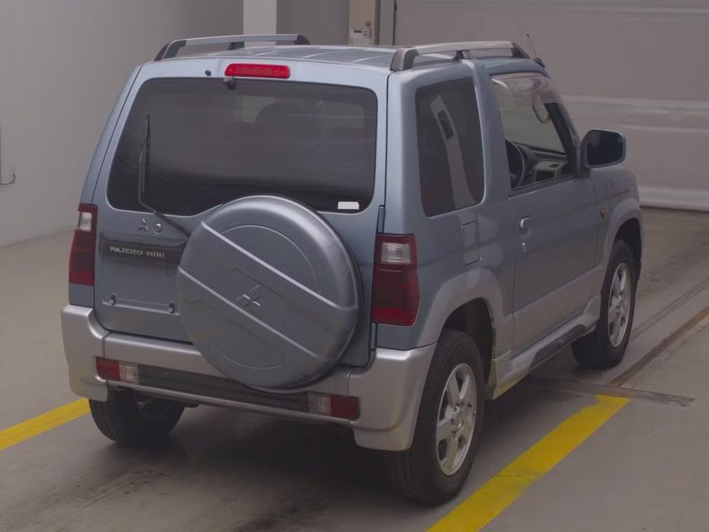MITSUBISHI PAJERO MINI
