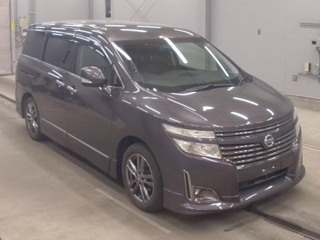 NISSAN ELGRAND