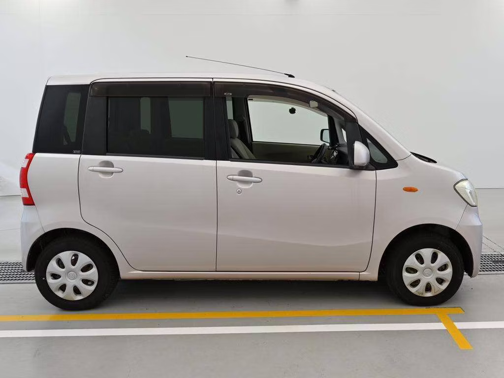 DAIHATSU TANTO EXE