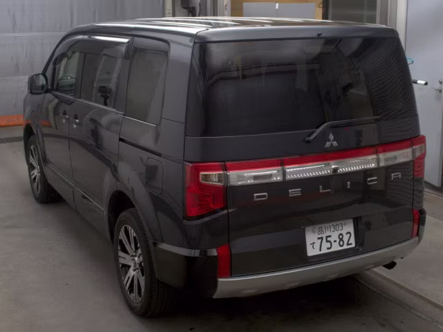 MITSUBISHI DELICA D:5