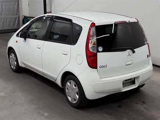 MITSUBISHI COLT