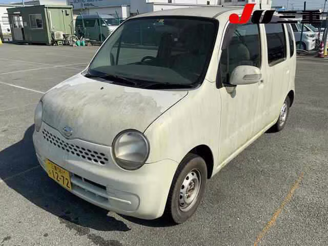 DAIHATSU MOVE LATTE