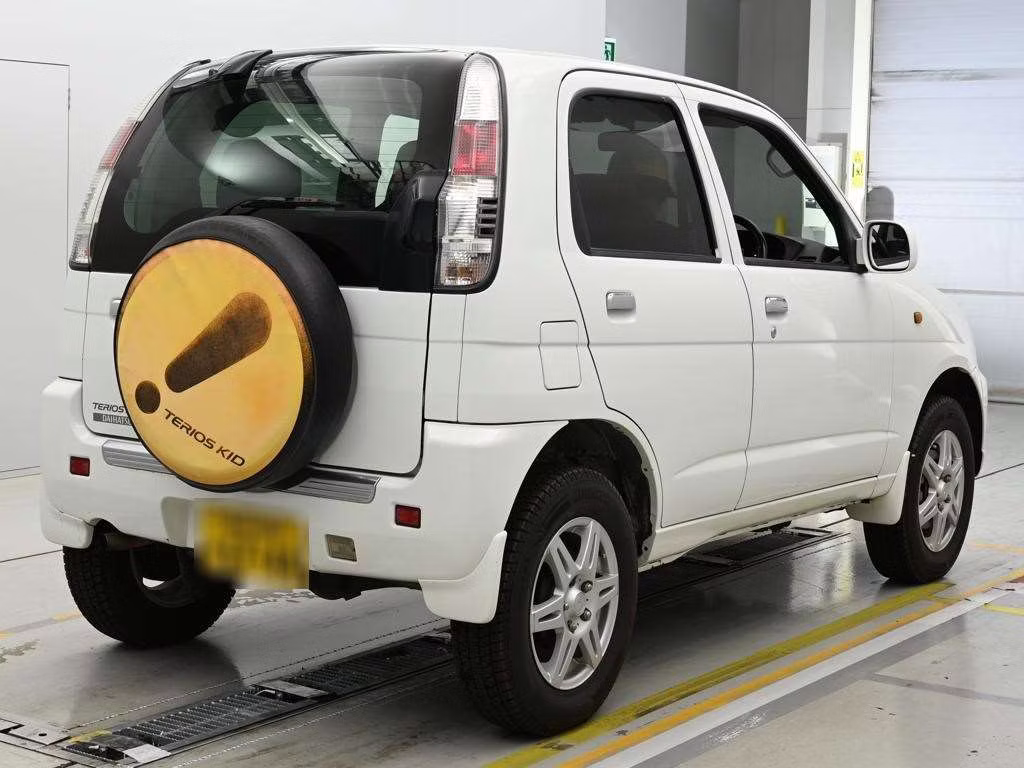 DAIHATSU TERIOS KID