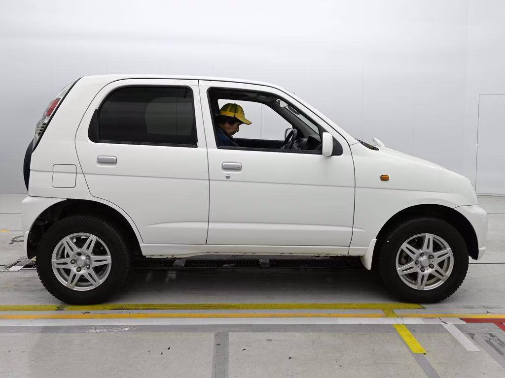 DAIHATSU TERIOS KID