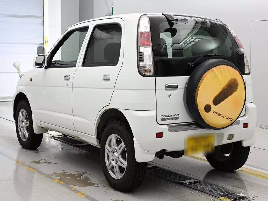 DAIHATSU TERIOS KID