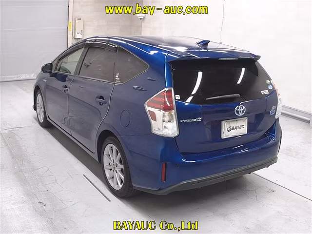 TOYOTA PRIUS ALPHA