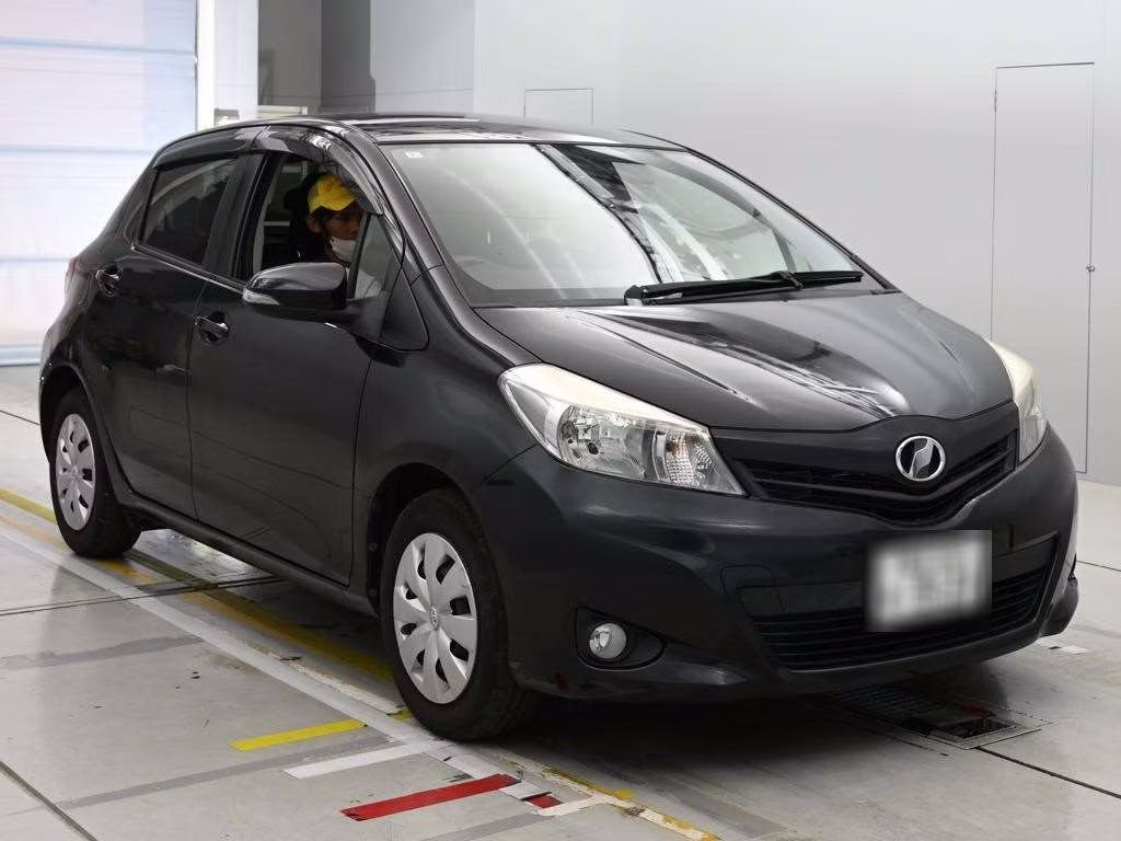 TOYOTA VITZ