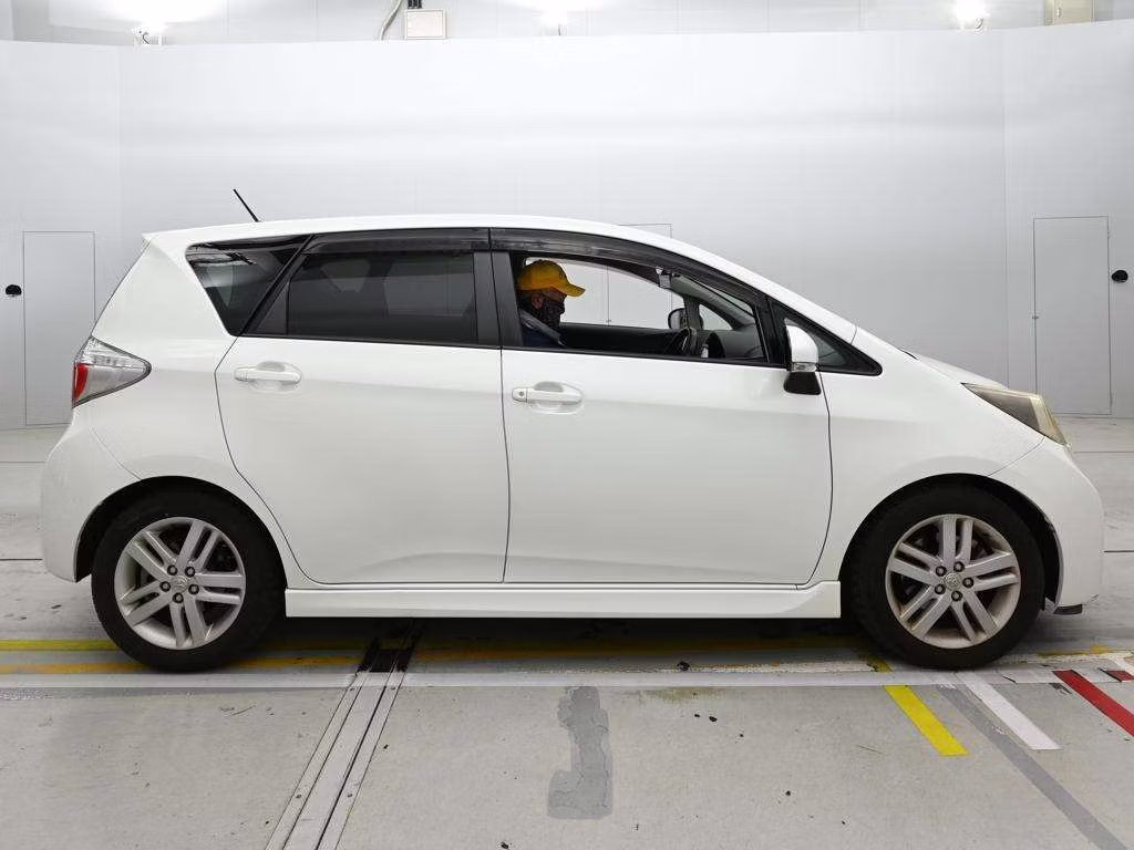 TOYOTA RACTIS