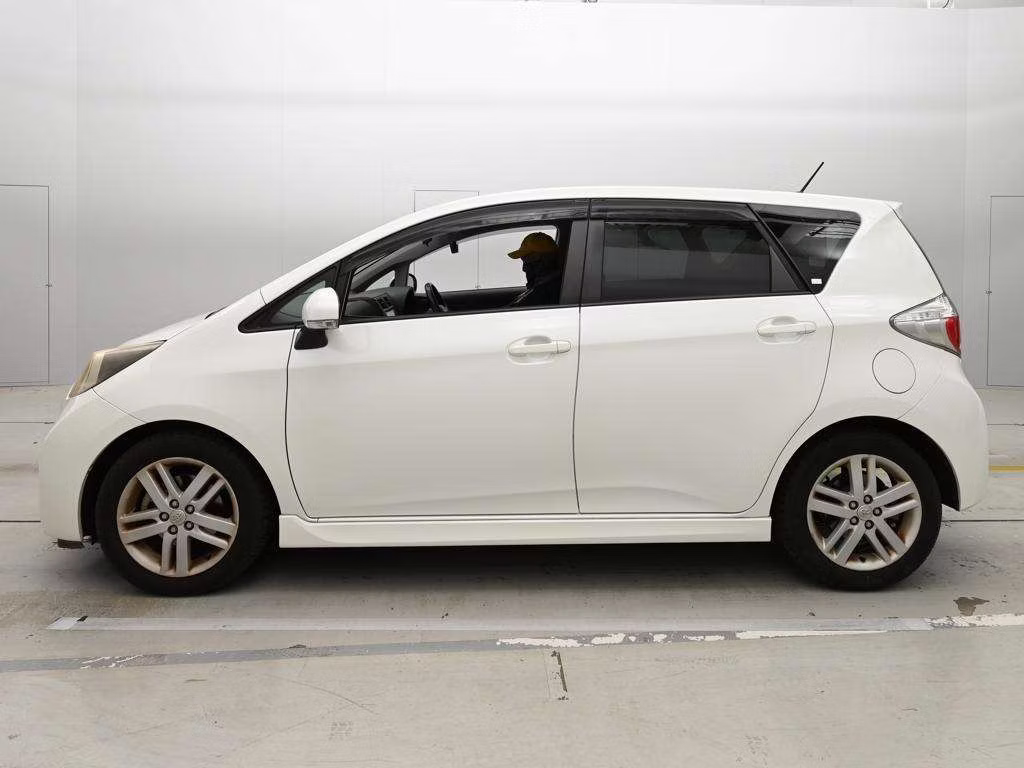TOYOTA RACTIS