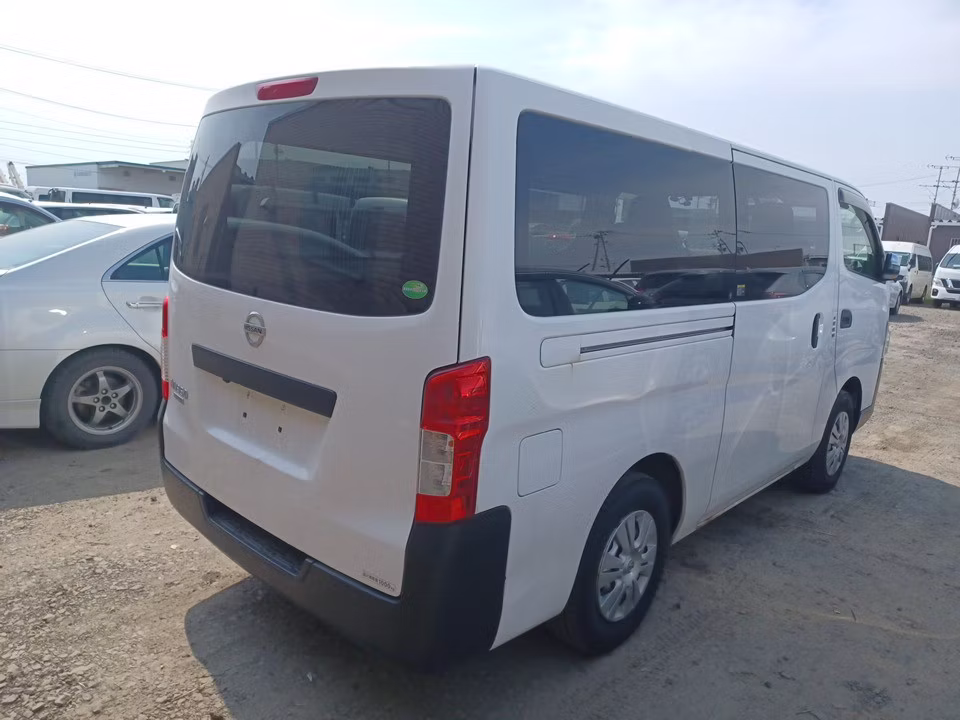 NISSAN NV350 CARAVAN