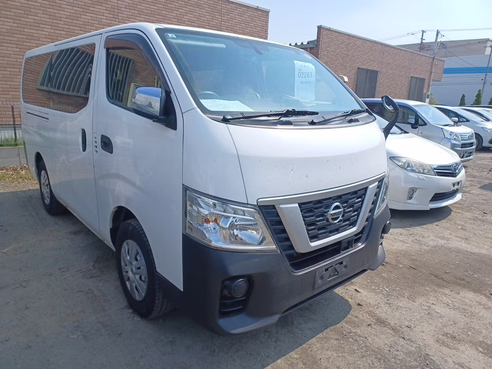 NISSAN NV350 CARAVAN