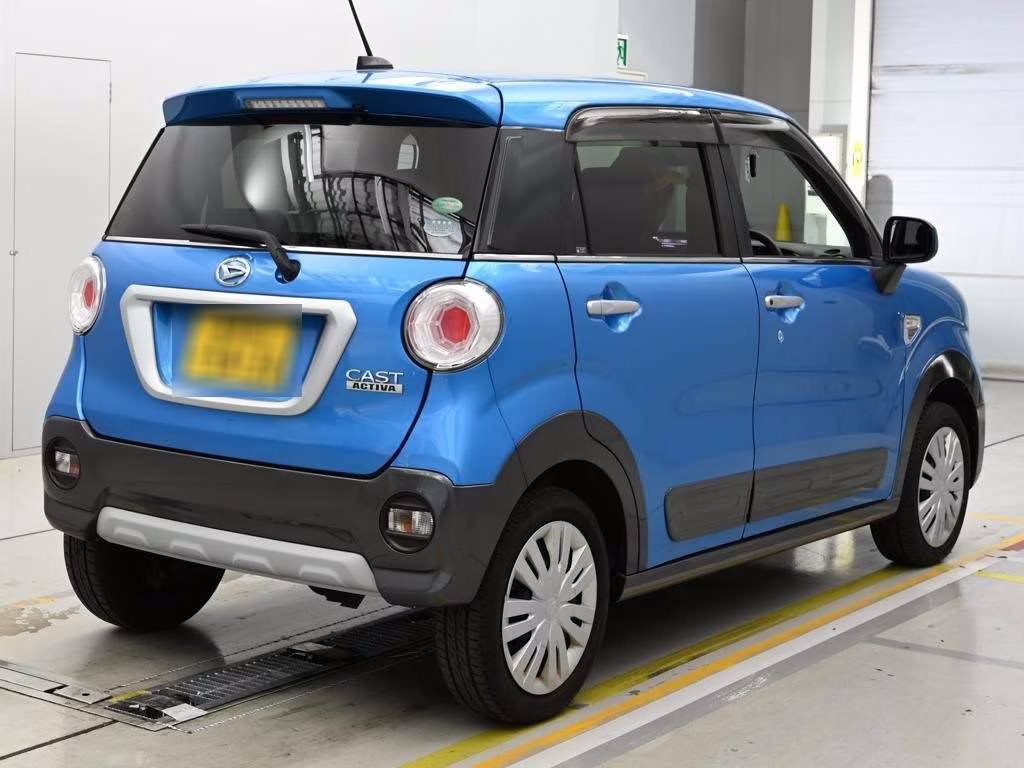 DAIHATSU CAST