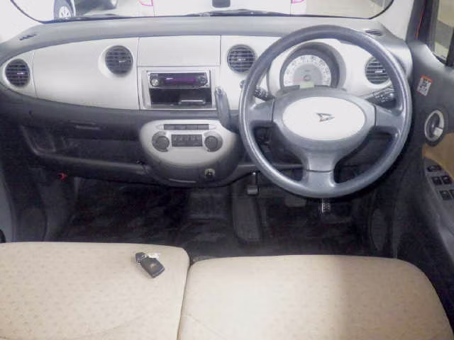 DAIHATSU MOVE LATTE