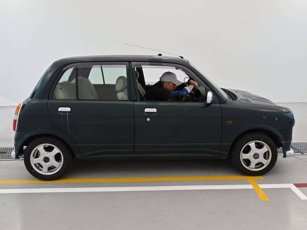 DAIHATSU MIRA GINO