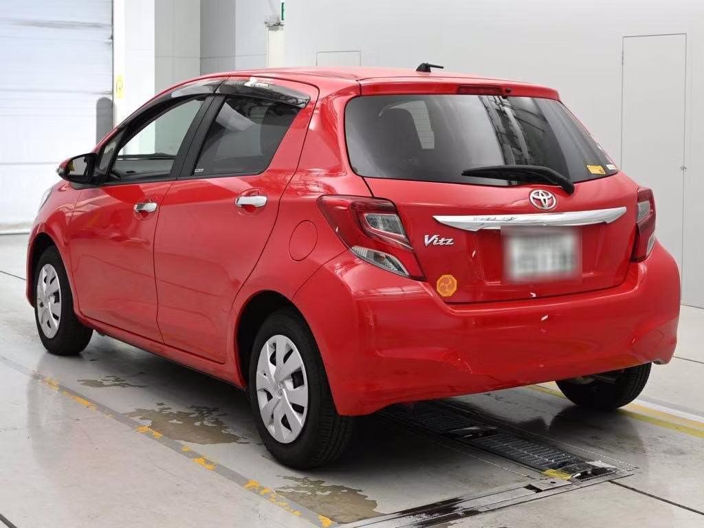 TOYOTA VITZ